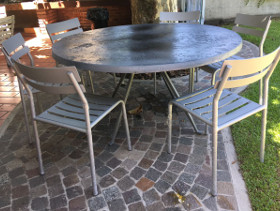 Silla TRITON con mesa NIZA travertino de 150 cm